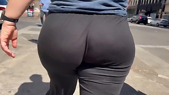 Candid Street Encounter With A Bubble Butt And Wedgie