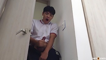 Amateur Stepson Gets Caught Masturbating In Stepmother'S Bed